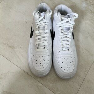 Men’s Nike court Borough Mid Sneakers
*Sale only for today